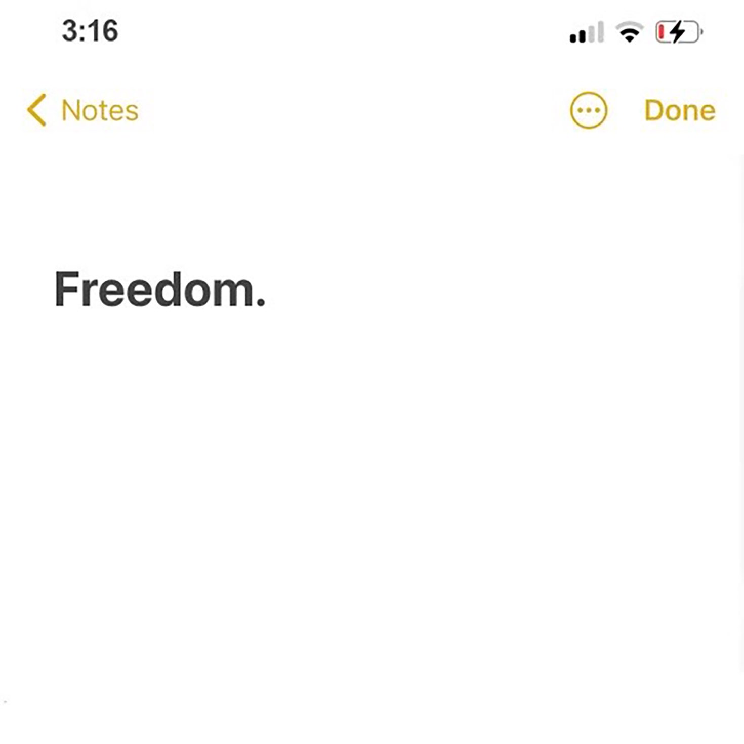 A imagem é a capa do disco Freedom., do cantor Justin Bieber. A imagem remete a um aplicativo de bloco de notas do celular, escrito “Freedom.” no canto superior esquerdo.