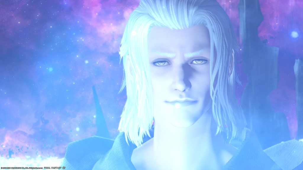Cena do jogo Final Fantasy XIV: Endwalker. Emet-Selch, de perfil, na frente de um espaço estrelado , com ruínas ao negro à direita, ao fundo. Emet-Selch é um homem caucasiano de olhos amarelos e cabelos brancos e longos puxados para trás. Uma luz azul clara o ilumina, e ele olha para frente de maneira tranquila.
