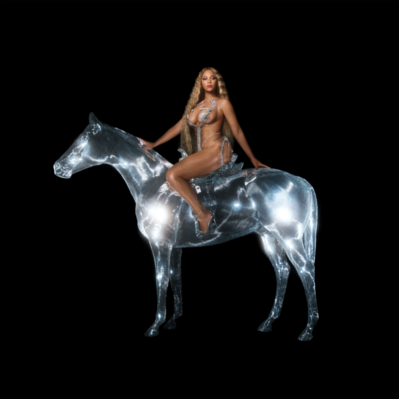Na capa de seu álbum, Beyoncé, uma mulher negra, aparece vestindo uma roupa prata brilhante, que mostra grande parte de seu corpo. Ela usa uma sombra roxa e batom rosa, e seus cabelos, castanho com luzes loiras, de comprimento longo, estão soltos. Ela está sentada sobre um cavalo prata brilhante.